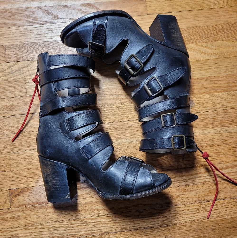 BLACKED OUT Freebird by Steven Bond